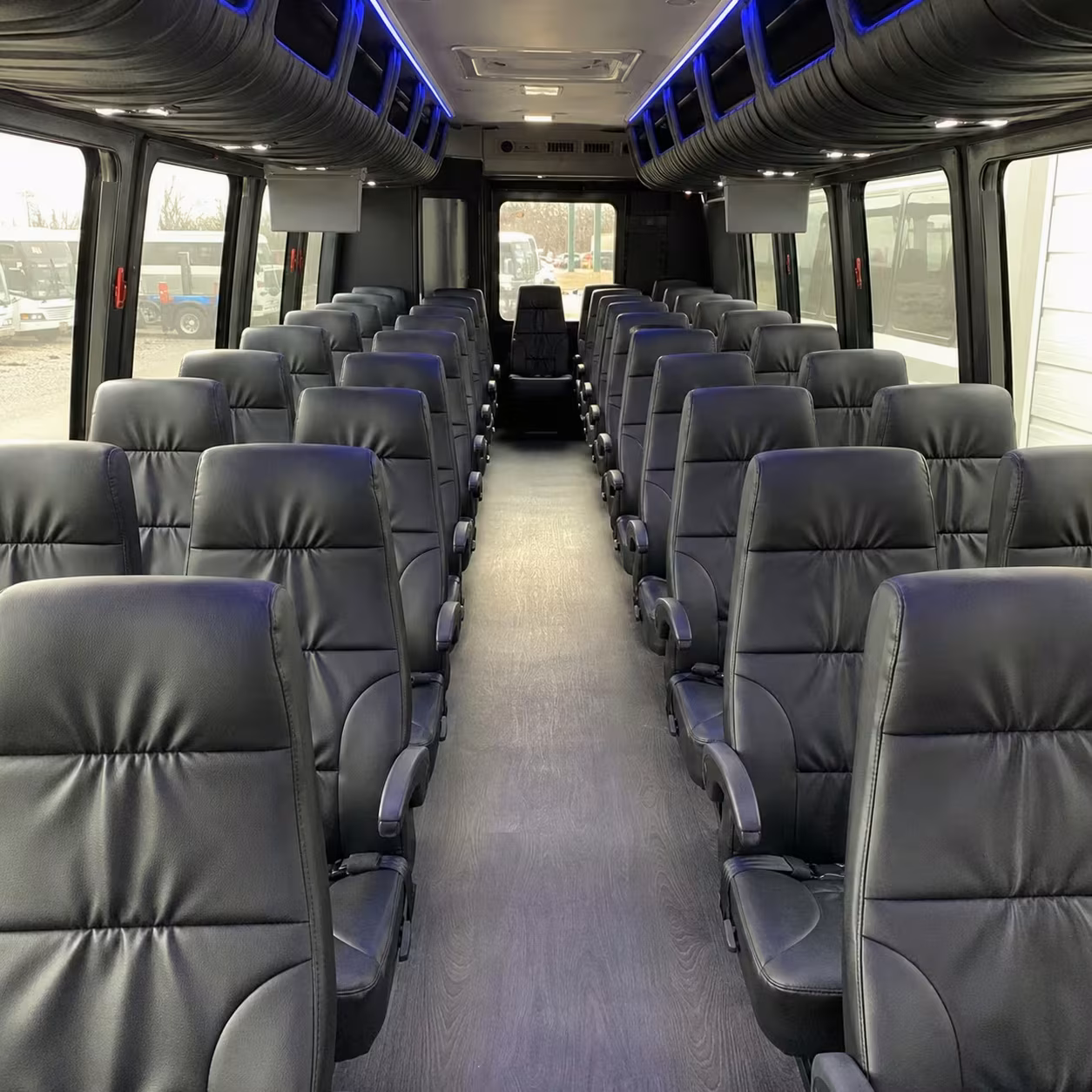 springfield minibus rentals for golf outings and racing events